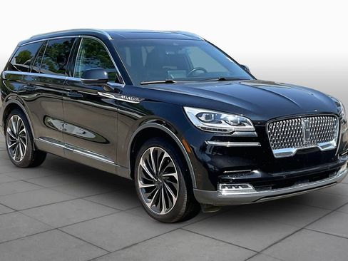 Used 2020 Lincoln Aviator Reserve w/ Equipment Group 202A AWD/4WD image 3