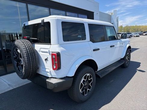 New 2026 Ford Bronco Outer Banks AWD/4WD image 3