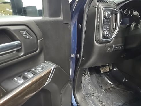 Used 2022 Chevrolet Silverado 3500 LT w/ Convenience Package image 27