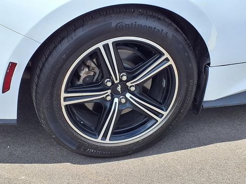 Used 2025 Ford Mustang Coupe RWD image 25