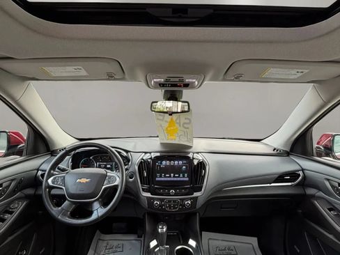 Used 2018 Chevrolet Traverse Premier w/ Driver Confidence II Package FWD image 11