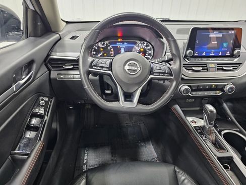 Used 2024 Nissan Altima 2.5 SR image 13