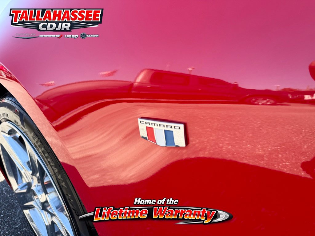 Used 2018 Chevrolet Camaro LT w/ Technology Package RWD image 14