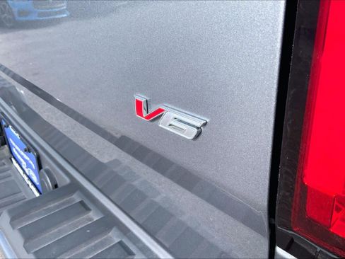 Used 2022 Chevrolet Colorado LT image 9