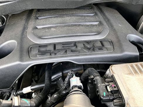 Used 2019 RAM 1500 Limited image 36