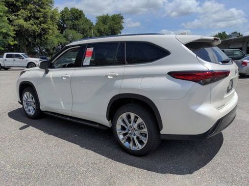 Used 2021 Toyota Highlander Limited image 6