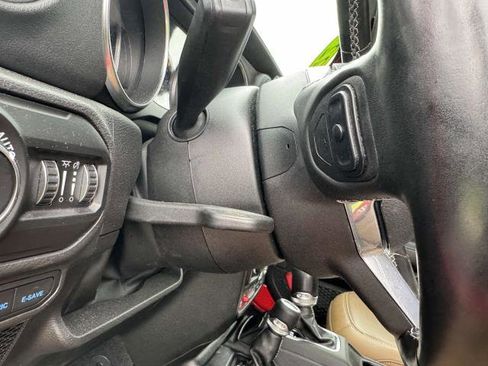 Used 2022 Jeep Wrangler Unlimited Rubicon 4xe w/ Cold Weather Group image 10