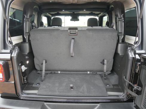 Used 2024 Jeep Wrangler Sport S image 8