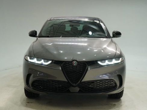 New 2025 Alfa Romeo Tonale w/ Premium Package AWD/4WD image 2