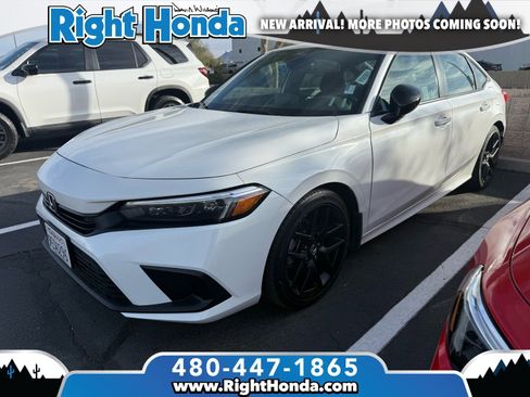 Used 2023 Honda Civic Sport image 1
