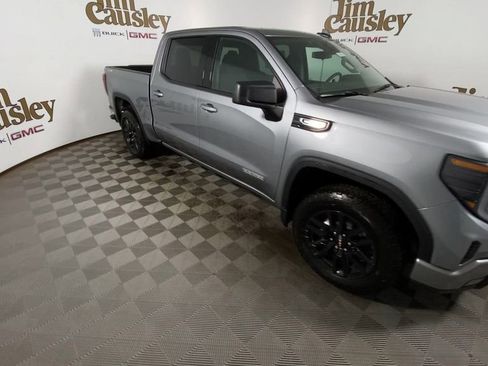 Used 2026 GMC Sierra 1500 Elevation image 2