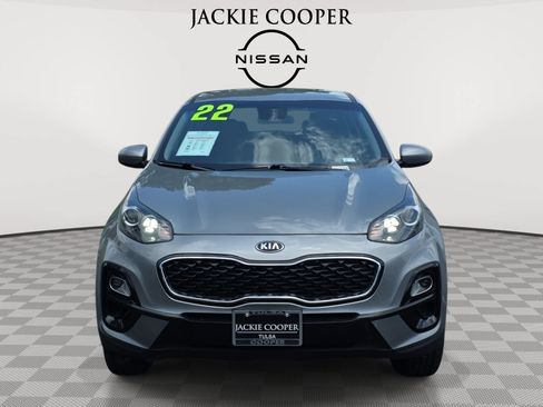 Used 2022 Kia Sportage LX AWD/4WD image 2