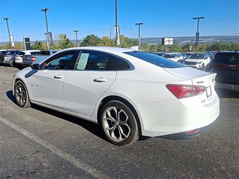 Used 2022 Chevrolet Malibu LT image 4