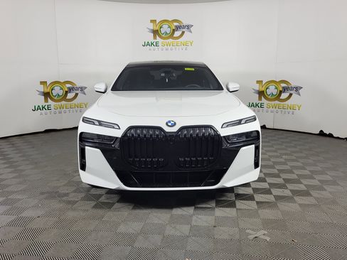 Certified 2023 BMW 760i xDrive 760i xDrive image 2