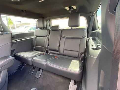 Used 2025 Ford Expedition Max Platinum w/ Stealth Performance Package AWD/4WD image 7