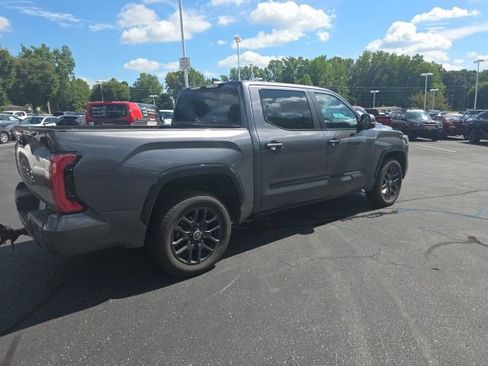 Used 2024 Toyota Tundra Platinum AWD/4WD image 7