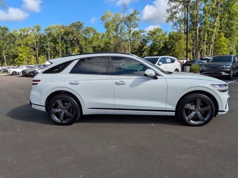 Used 2025 Genesis GV70 3.5T Sport w/ Sport Advanced Package AWD/4WD image 3