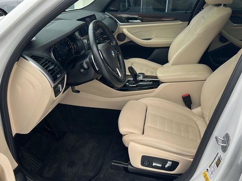 Used 2019 BMW X3 sDrive30i w/ Premium Package image 9