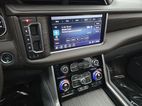 Used 2021 GMC Yukon Denali w/ Denali Ultimate Package image 47