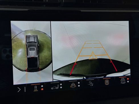 Used 2025 GMC Sierra 1500 Denali Ultimate image 15