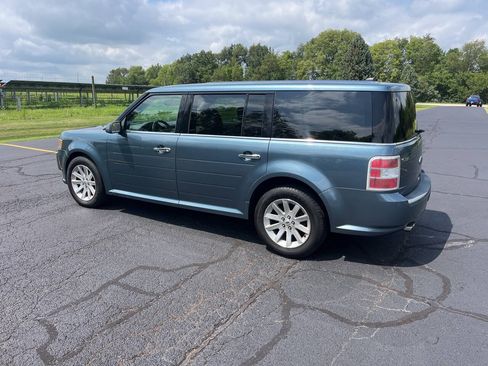 Used 2010 Ford Flex SEL FWD image 1
