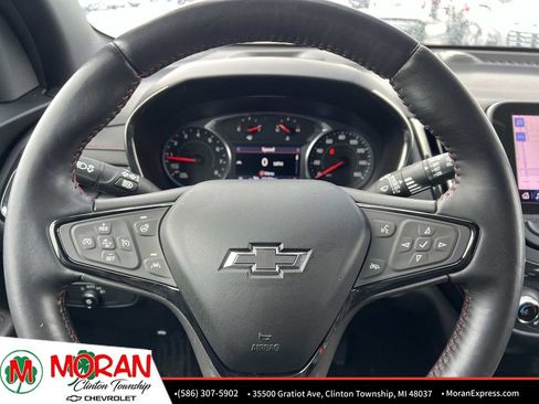 Certified 2022 Chevrolet Equinox RS w/ Infotainment Package image 19