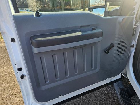 Used 2016 Ford F250 XL w/ XL Appearance Package image 25