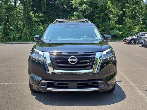 Certified 2023 Nissan Pathfinder Platinum AWD/4WD image 2