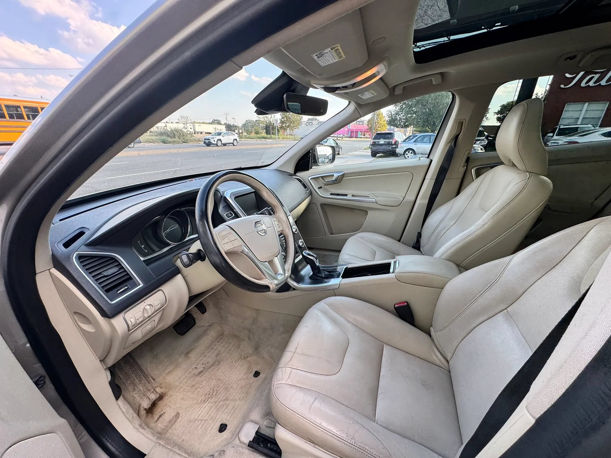 Used 2015 Volvo XC60 T5 Premier FWD image 11
