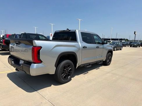 Used 2026 Toyota Tundra SR5 AWD/4WD image 6