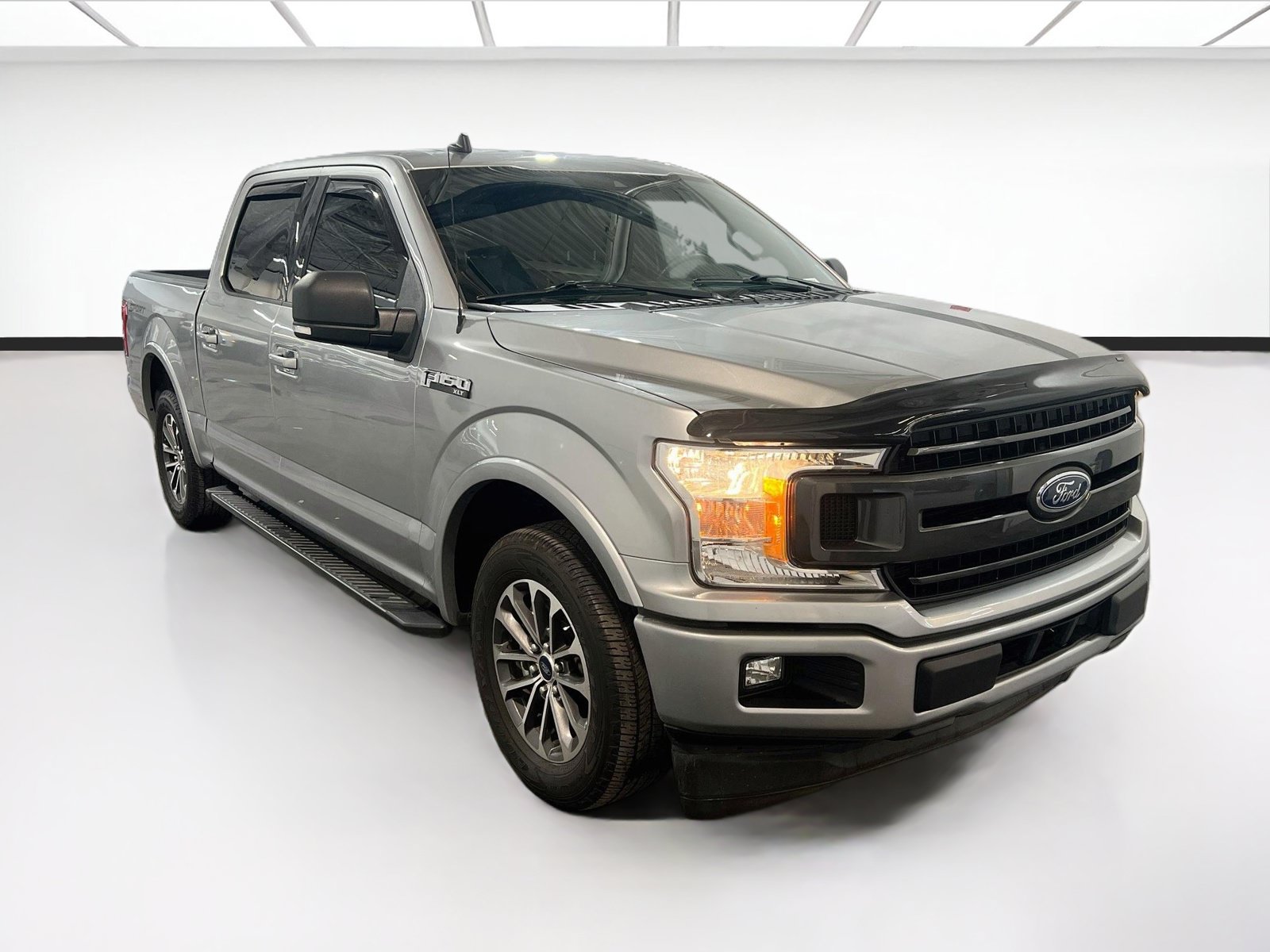 Used 2020 Ford F150 XLT w/ Equipment Group 302A Luxury RWD image 3
