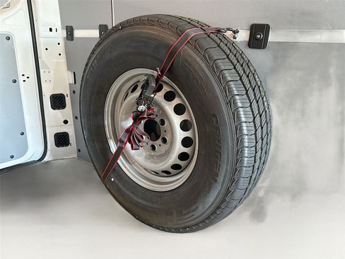 Used 2025 Mercedes-Benz Sprinter 2500 image 14