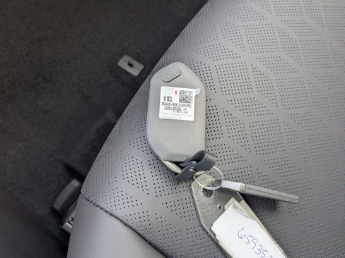 New 2026 Kia Carnival EX image 35