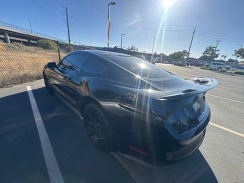 Used 2015 Ford Mustang Coupe RWD image 5