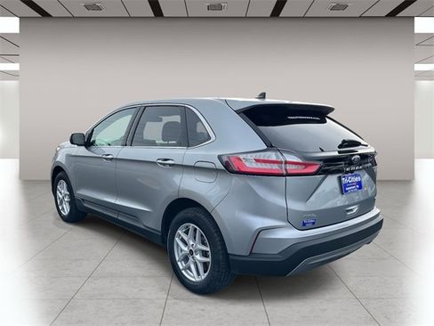 Used 2024 Ford Edge SEL image 6