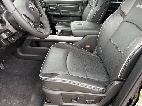 New 2025 RAM 2500 Laramie w/ Towing Technology Group AWD/4WD image 9