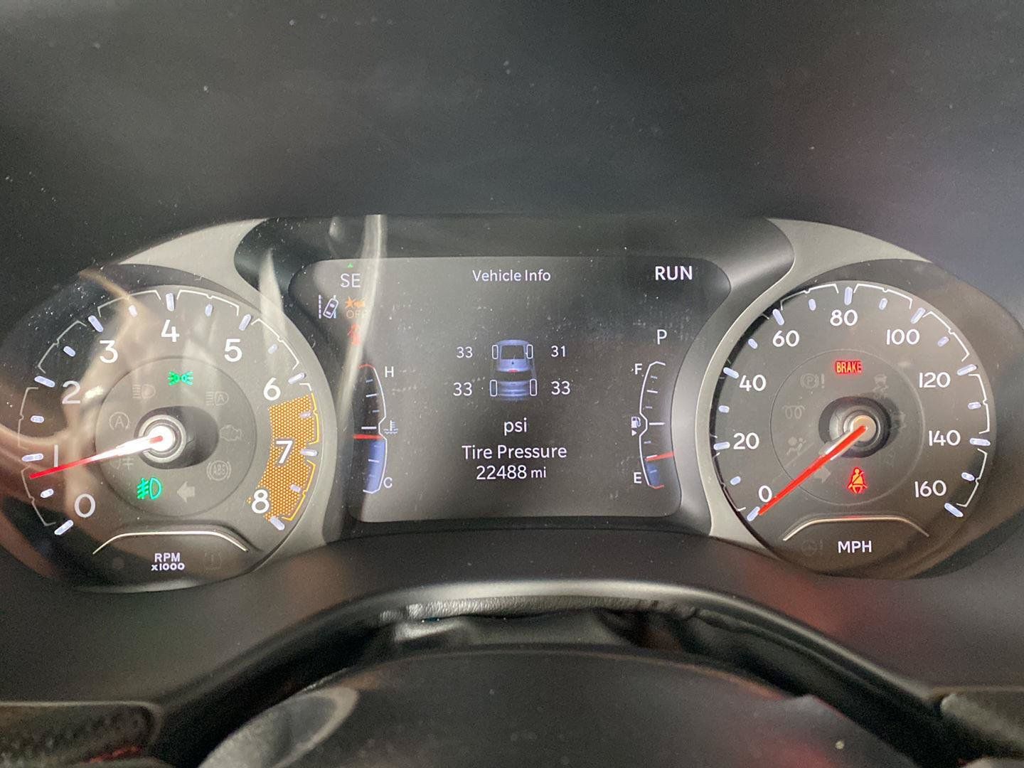 Used 2023 Jeep Compass Trailhawk w/ Trailhawk Convenience Group AWD/4WD image 9