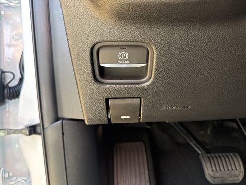 New 2025 Jeep Grand Cherokee Altitude image 22