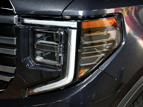 Used 2025 GMC Sierra 1500 AT4 w/ AT4 Premium Package image 57