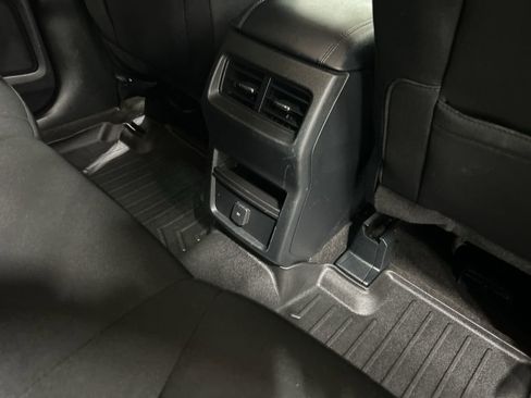 Certified 2020 Ford Edge SE image 26