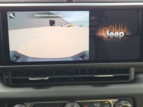 New 2026 Jeep Gladiator Willys AWD/4WD image 16