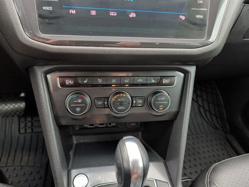 Used 2019 Volkswagen Tiguan SE w/ 3rd Row Seat Package AWD/4WD image 22