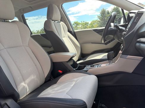 Used 2023 Subaru Forester Premium AWD/4WD image 31