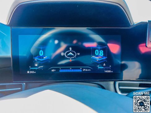 Used 2023 Hyundai Elantra SEL w/ Convenience Package image 19