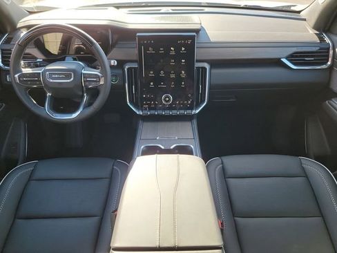 Used 2025 GMC Acadia Denali w/ Super Cruise Package image 18