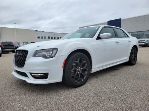 Used 2023 Chrysler 300 Touring L w/ Popular Equipment Group AWD/4WD image 32