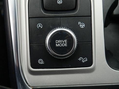 Used 2022 Ford Explorer Platinum w/ Equipment Group 601A AWD/4WD image 47