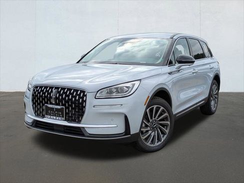 New 2025 Lincoln Corsair Reserve w/ Rear Removable Package Tray image 1