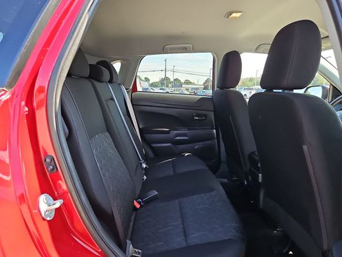 Used 2025 Mitsubishi Outlander Sport AWD image 29