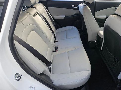 Used 2022 Hyundai Kona Limited image 18